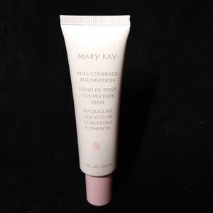 full coverage ivory 202 Mary kay